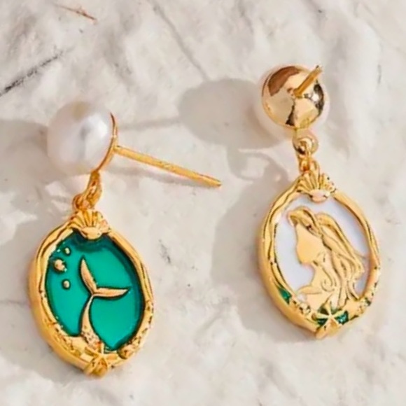 “Mermaid Profile & Tail” Pearl Cameo Silhouette Bubble Starfish Two-Way Earrings - Picture 1 of 10